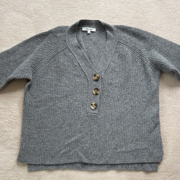 Madewell Sweaters - Madewell Gray Sweater size Small